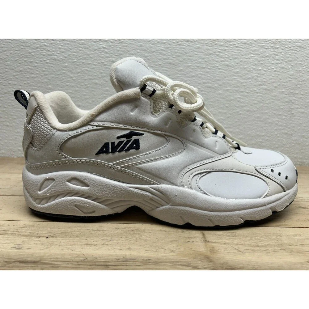Vtg 2000s AVIA 2020WWD Women's Training Sneakers White Athletic Shoes Size 7